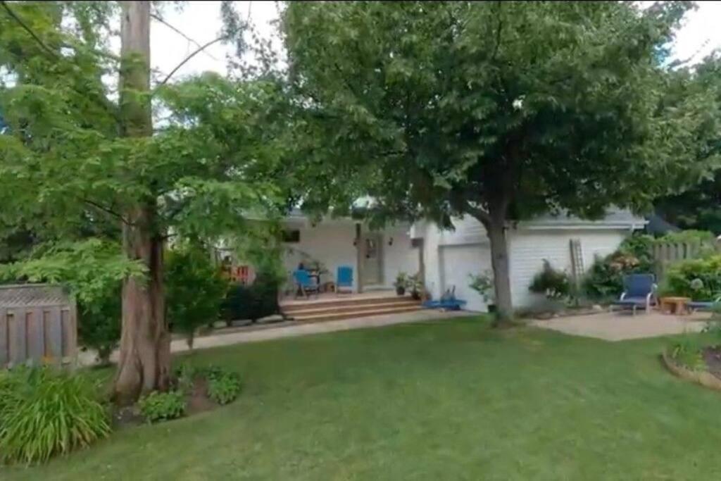 Garden 2 Storey House Niagara Falls Eksteriør bilde